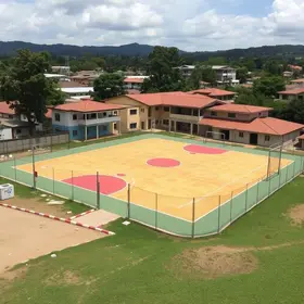 construção de quadra poliesportiva