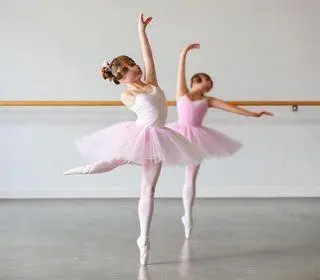 aulas gratuitas de ballet em Americana